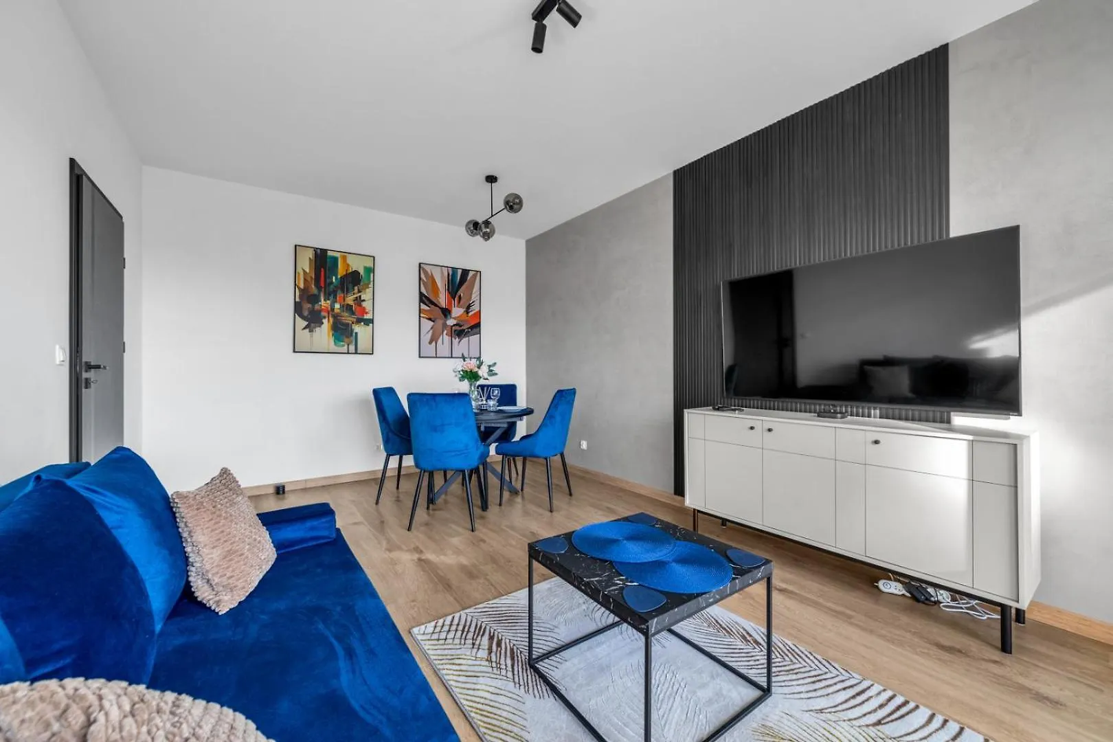 Apartment Warsaw Praga - Modern Apt, Parking, Near River - By Rentujemy