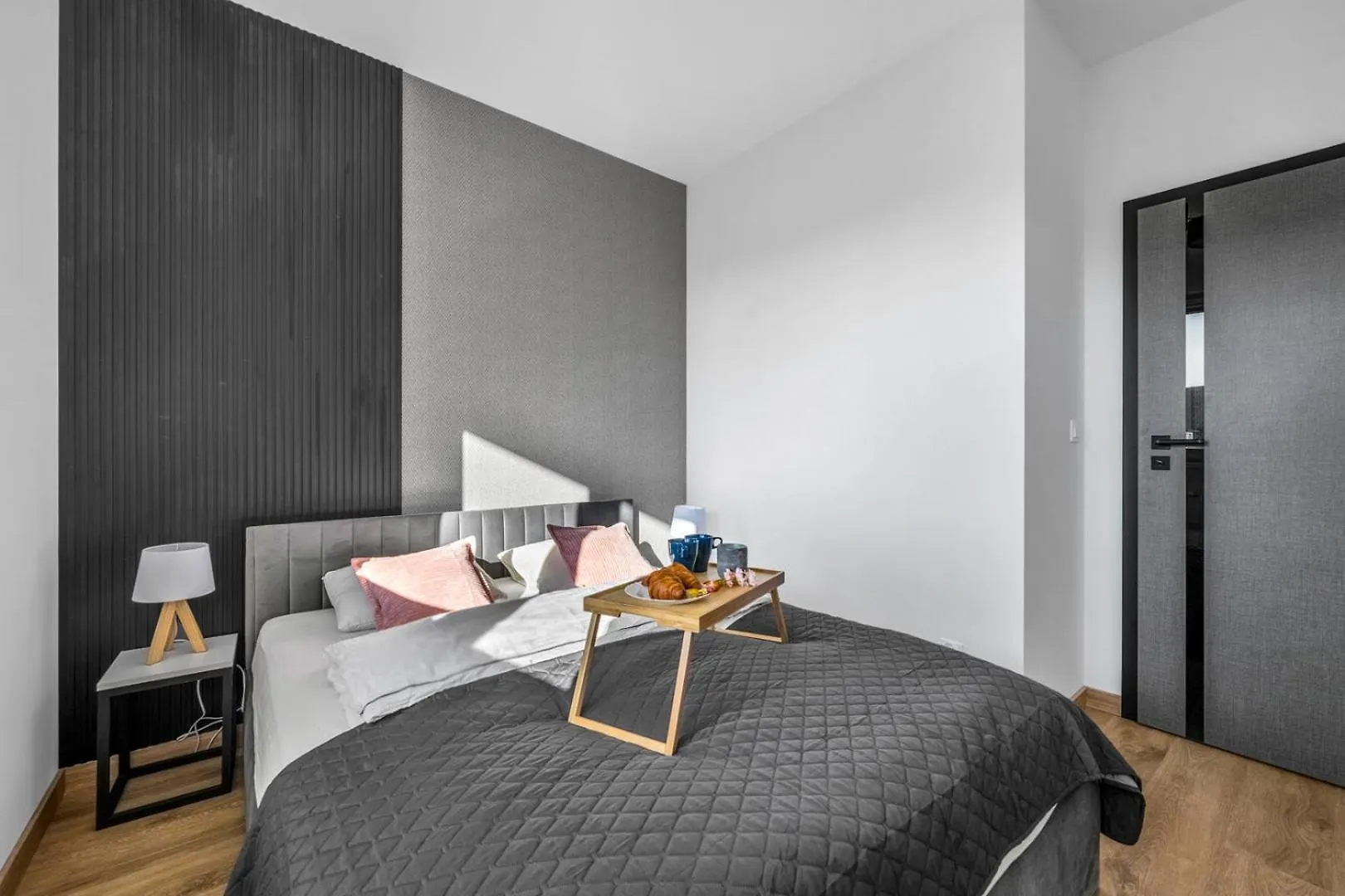 Warsaw Praga - Modern Apt, Parking, Near River - By Rentujemy 0*,