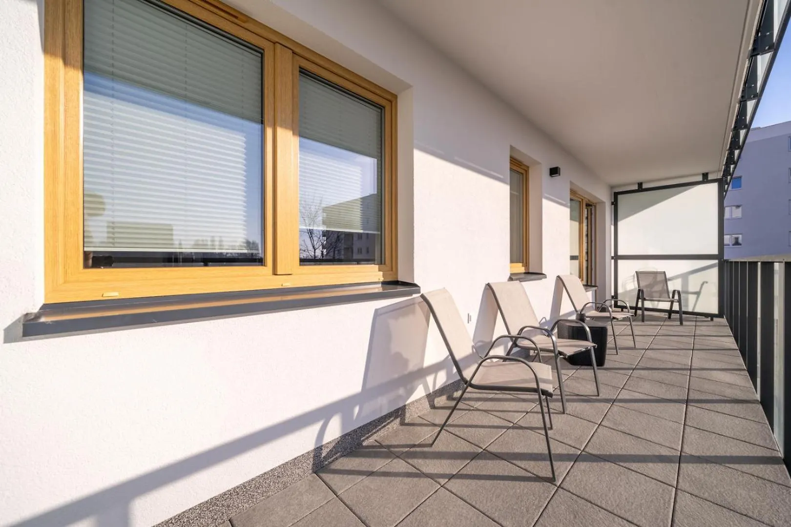 Warsaw Praga - Modern Apt, Parking, Near River - By Rentujemy Apartment