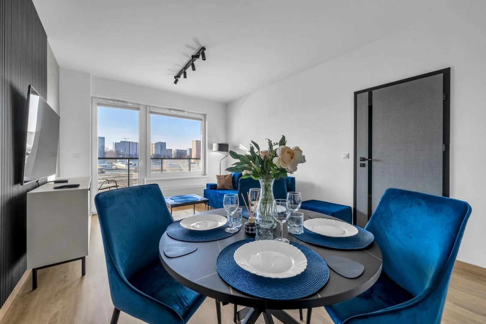 Warsaw Praga - Modern Apt, Parking, Near River - By Rentujemy 0*,  Poland